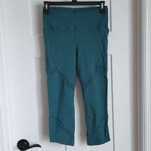 Lululemon On Pace Crop